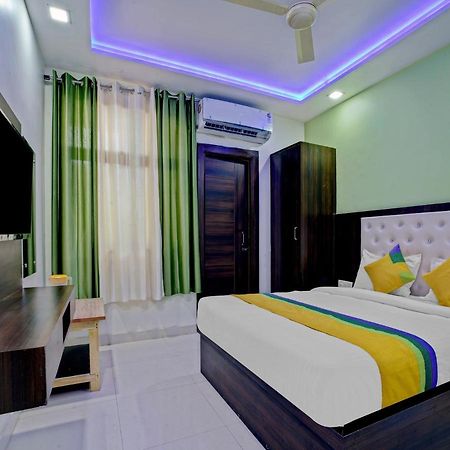 Hotel The Orient Tree, Agra Agra  Dış mekan fotoğraf