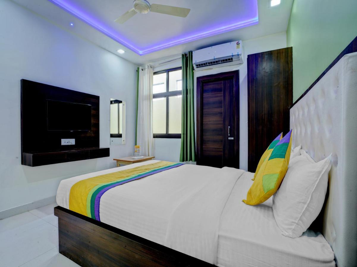 Hotel The Orient Tree, Agra Agra  Dış mekan fotoğraf