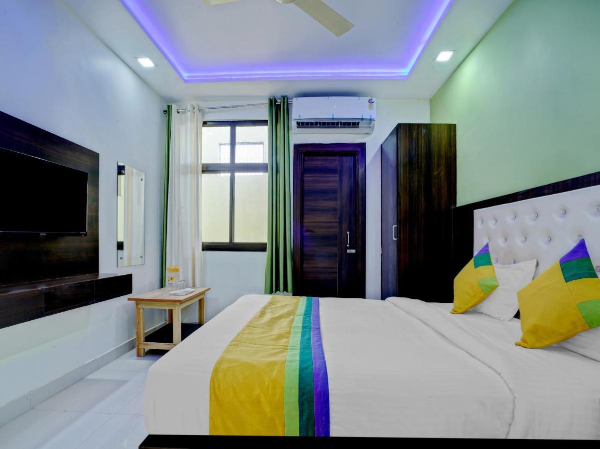 Hotel The Orient Tree, Agra Agra  Dış mekan fotoğraf